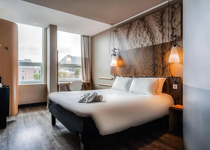 Ibis Centre Hotel 3*