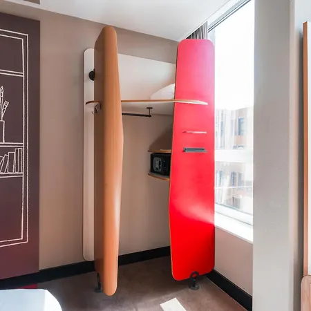 Ibis Centre Hotel 3*