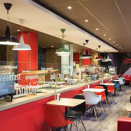 Ibis Centre Hotel 3*