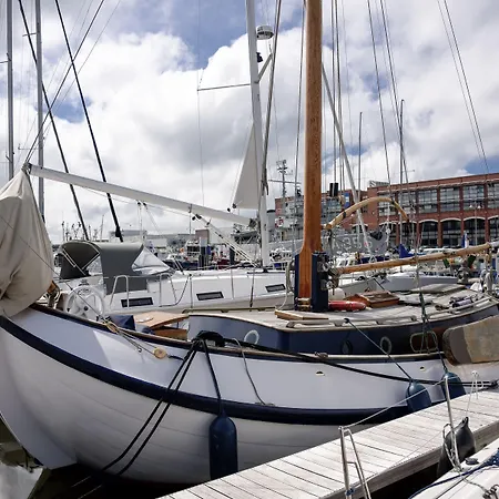 Отель Ibis Centre 3*