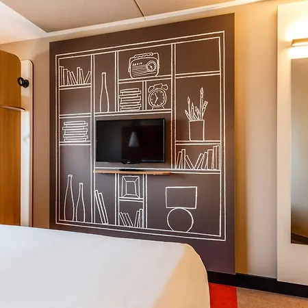 Ibis Centre Отель 3*