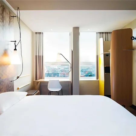 Ibis Centre Hotel 3*