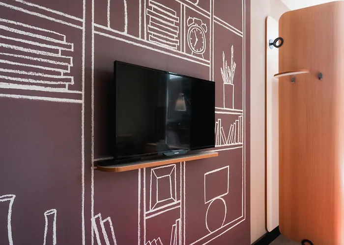 Hotel Ibis Centre 3*