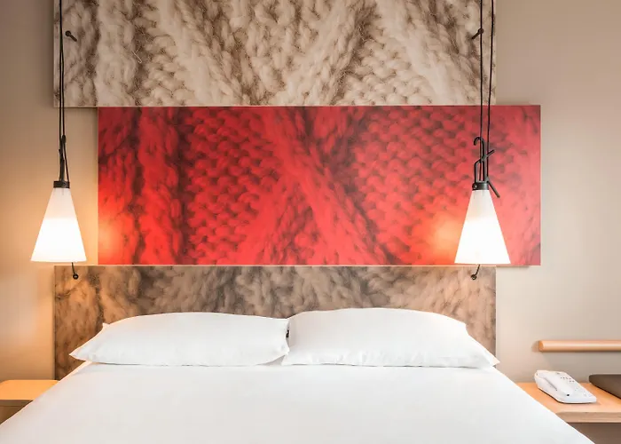 海牙市中心宜必思酒店